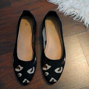 AOMAIS breathable flats